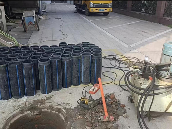 岢岚PE置换管厂家 DN315置换管 非开挖管短管置换